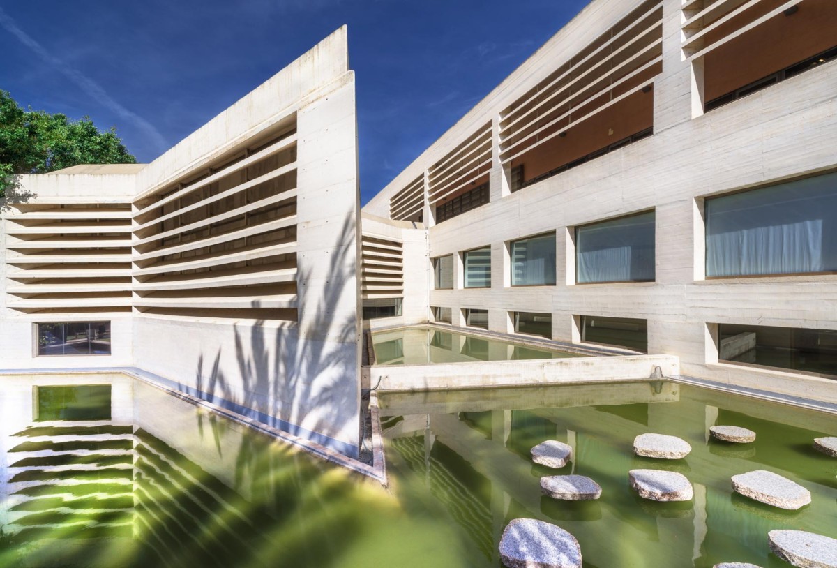Edificio Moneo