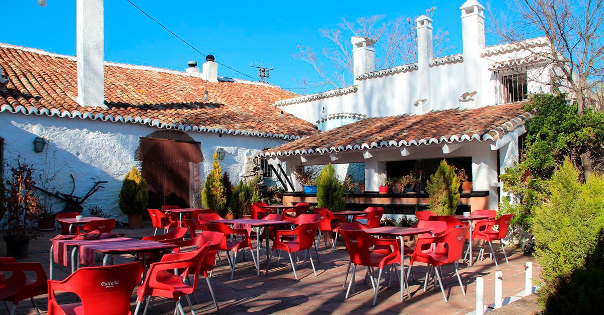 También tiene zona de terraza al aire libre