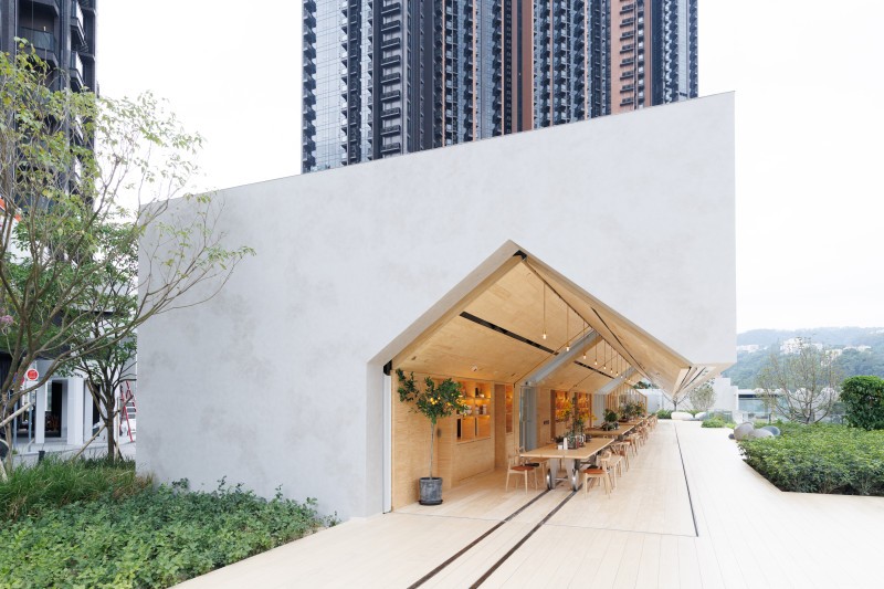 The Farm House con mesas