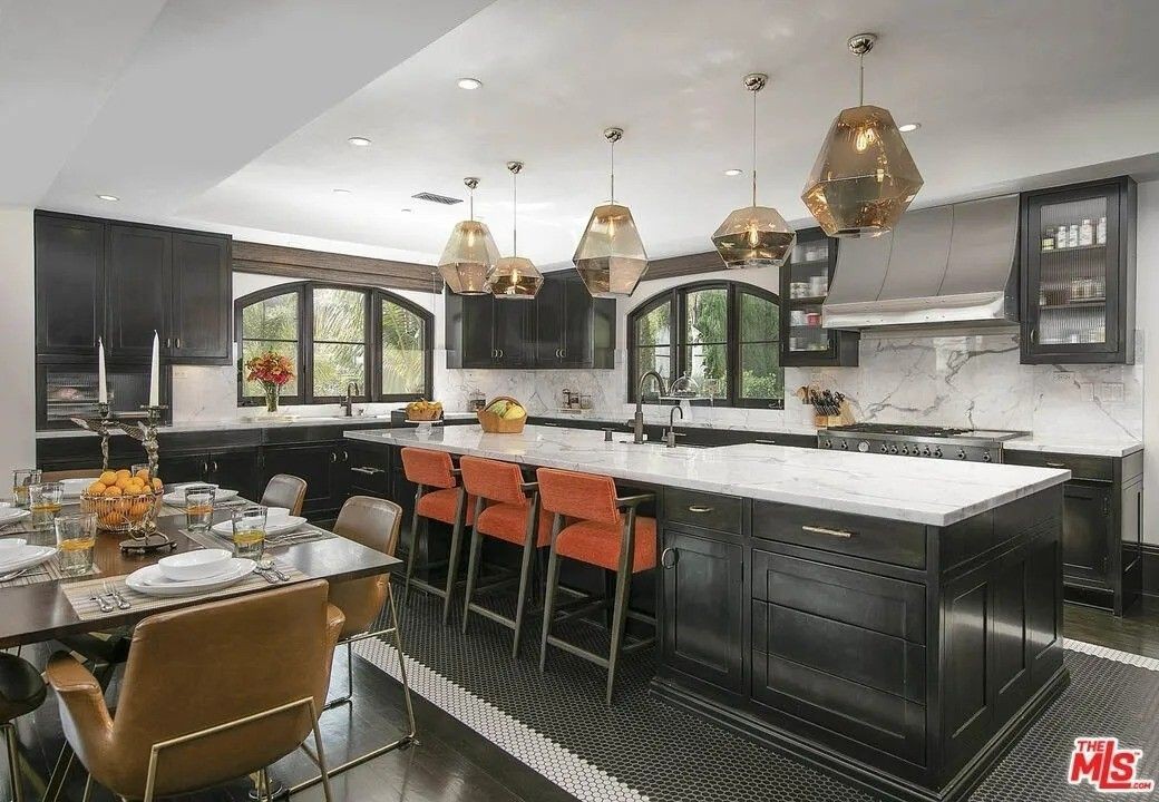 Cocina de la casa donde se grabó Harry y Meghan
