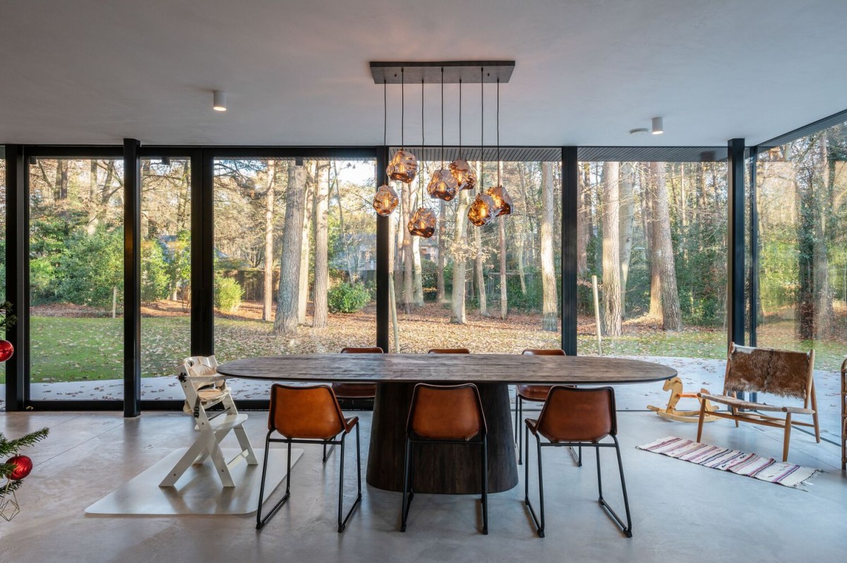 Comedor con vistas al bosque