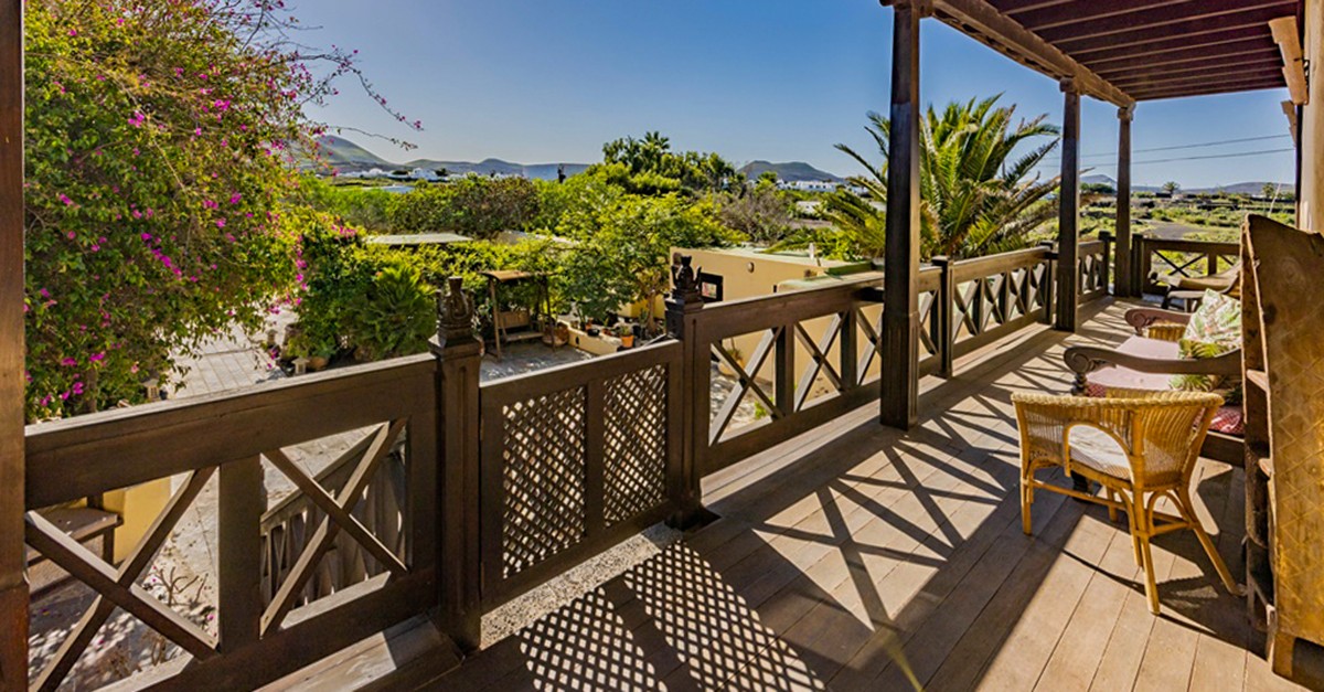Terrazas con vistas en el resort de lujo de Lanzarote