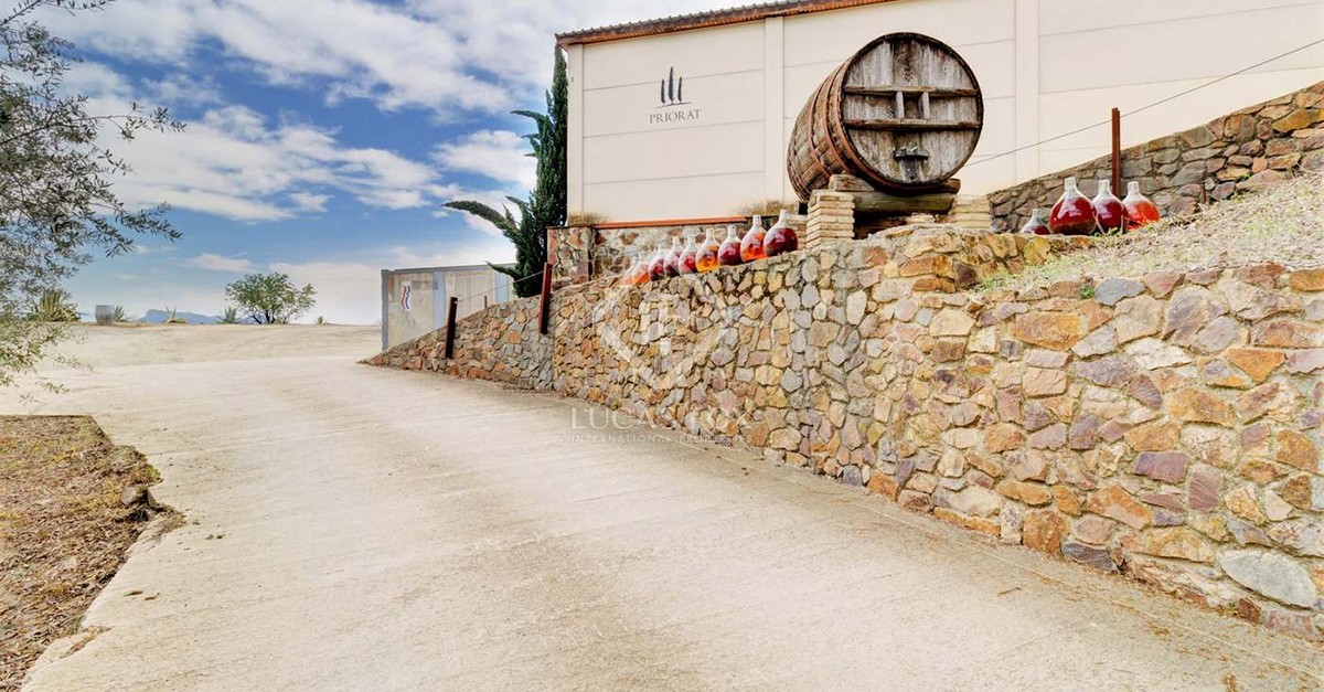 Entrada a La perla de Priorat