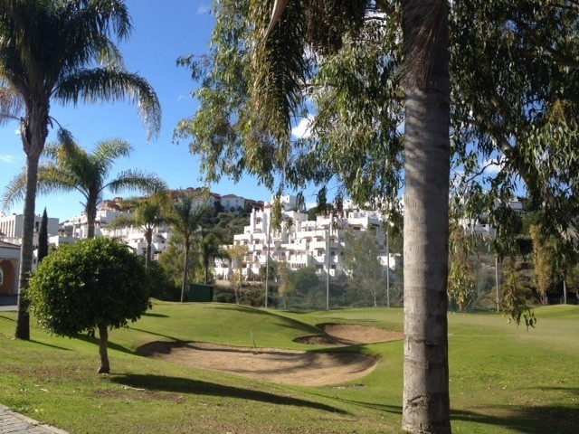 Archivo - La sociedad de inversión CHT Capital se ha hecho con el complejo residencial 'Golf Hills Village', en Estepona. Está formado por 152 viviendas y 14.762 metros cuadrados de superficie.