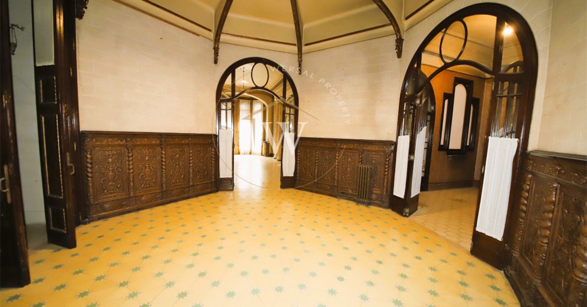 Distribuidor de la Casa Serra, en Reus, a la venta en idealista