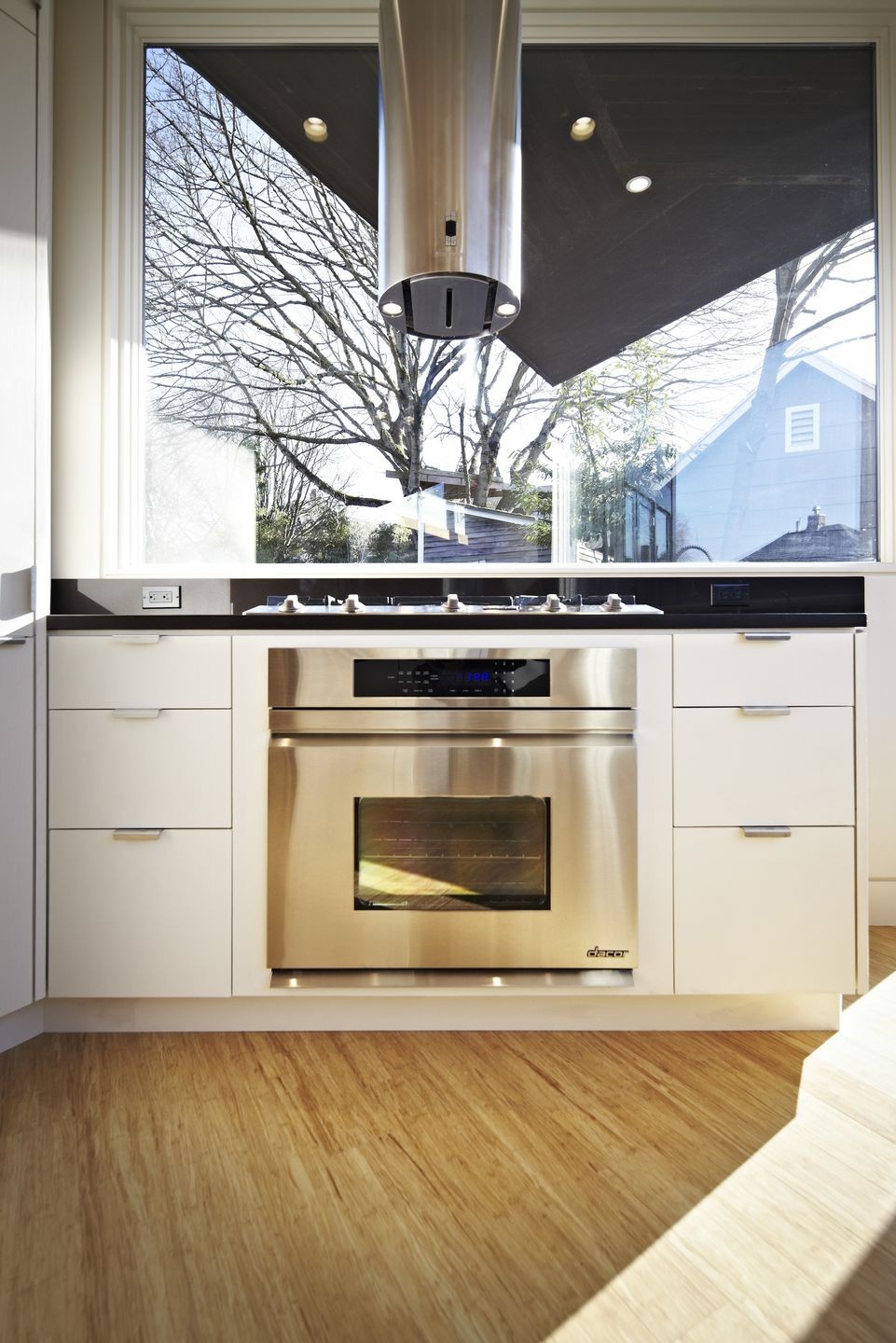 Detalle de la cocina con horno