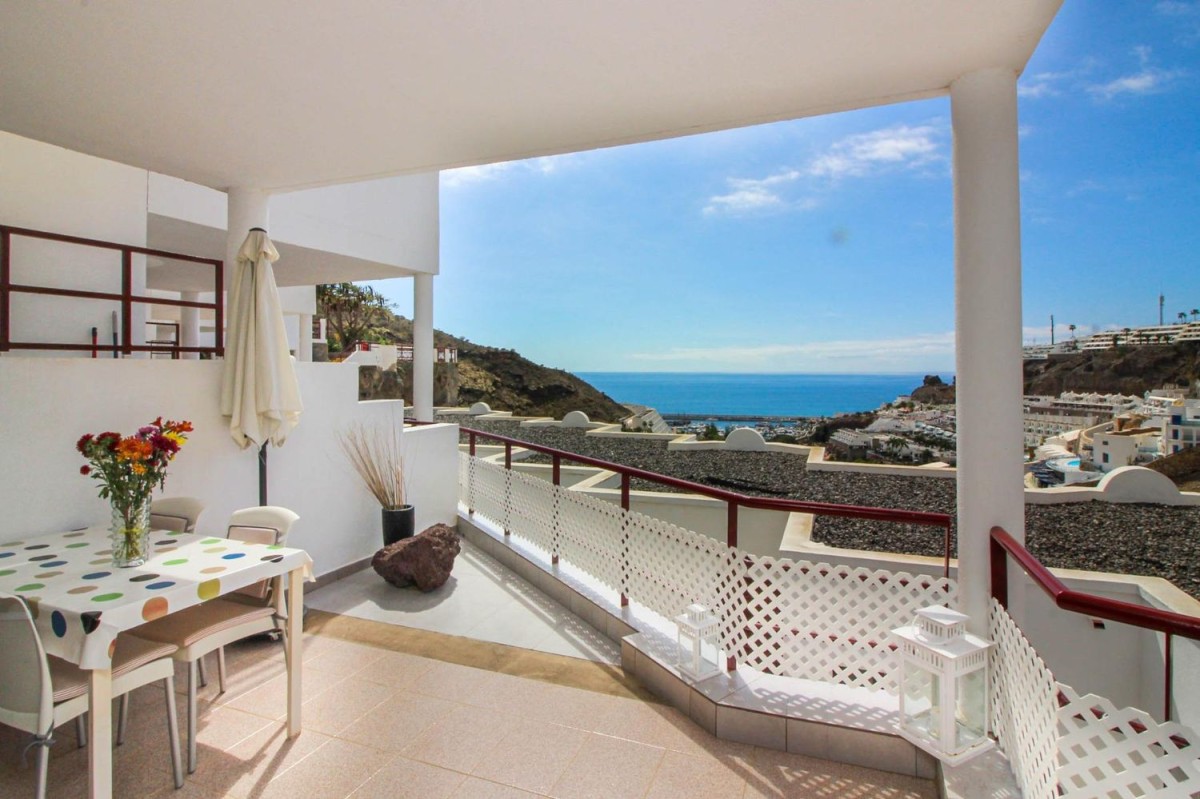 Sea view apartment for sale in Gran Canaria for 170,000 euros