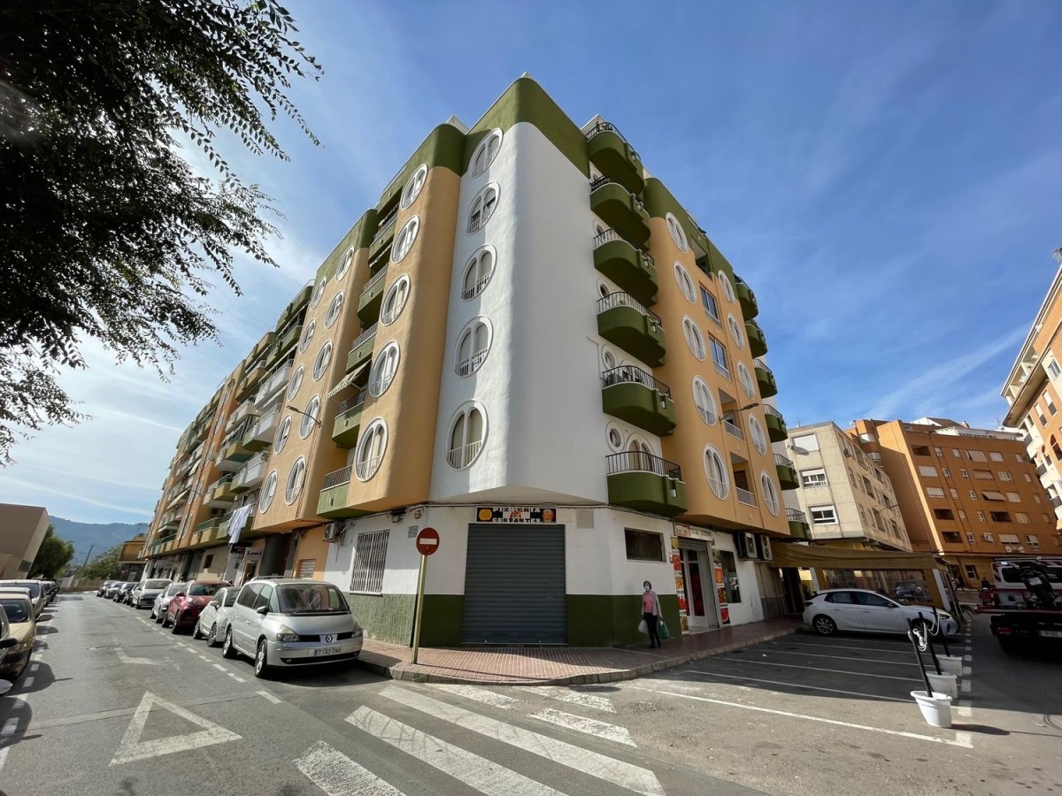 Pis amb venda urgent a Alacant per 52.899 euros / idealista