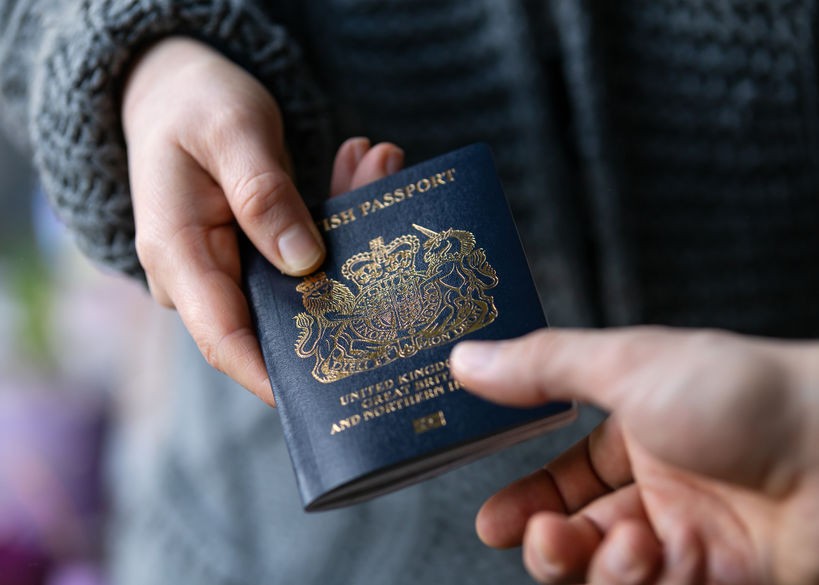 Does Spain allow dual citizenship with the UK?