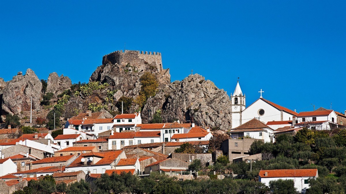 Spain and Portugal to "revitalise and restore" border villages