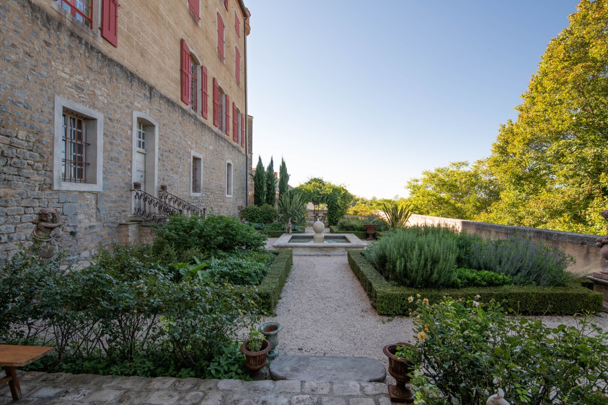 Jardines del castillo de Verdière, el más grande de la Provenza francesa