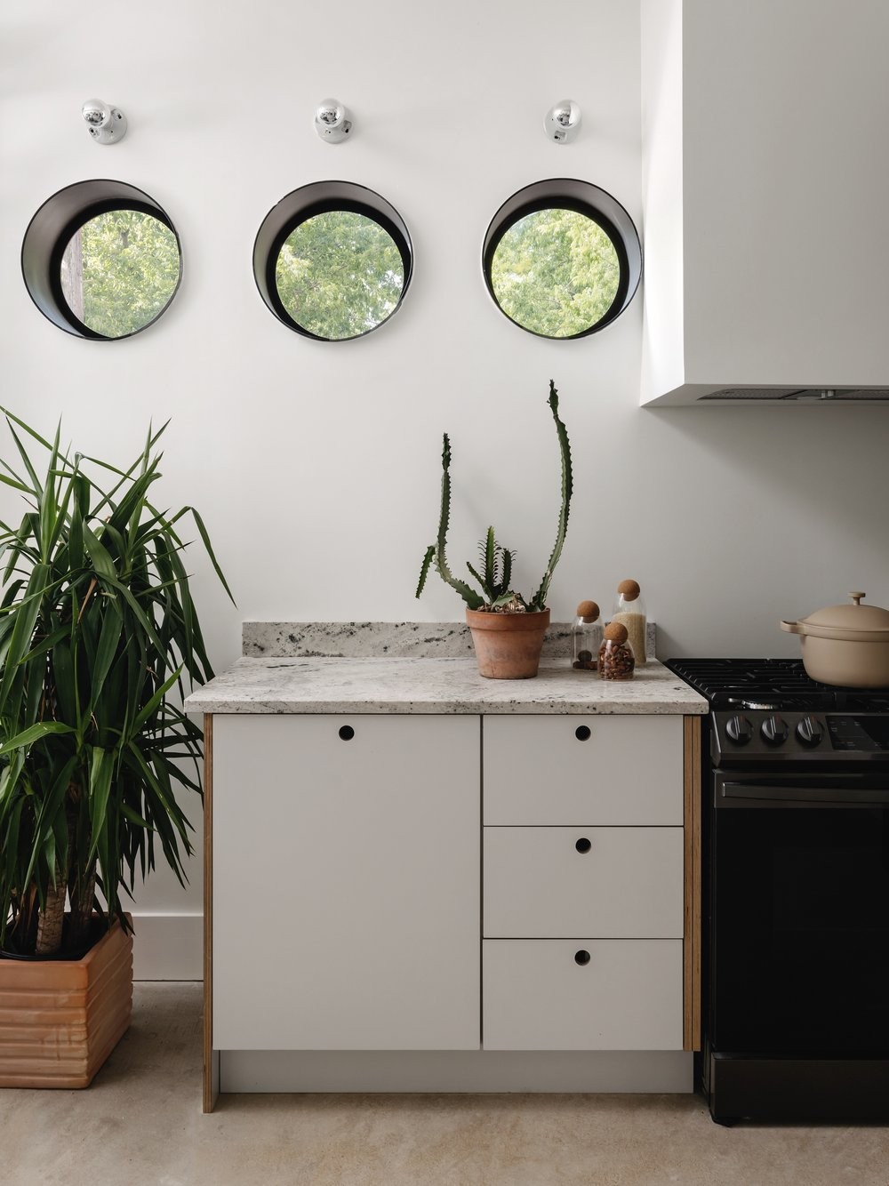 Cocina con electrodomésticos