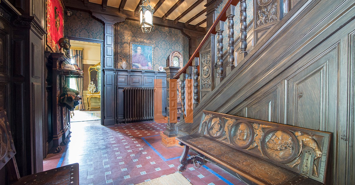 Detalles del palacete indiano en Viveiro (Lugo)