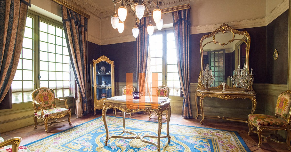 Detalles del salón en el palacete indiano de Viveiro (Lugo)