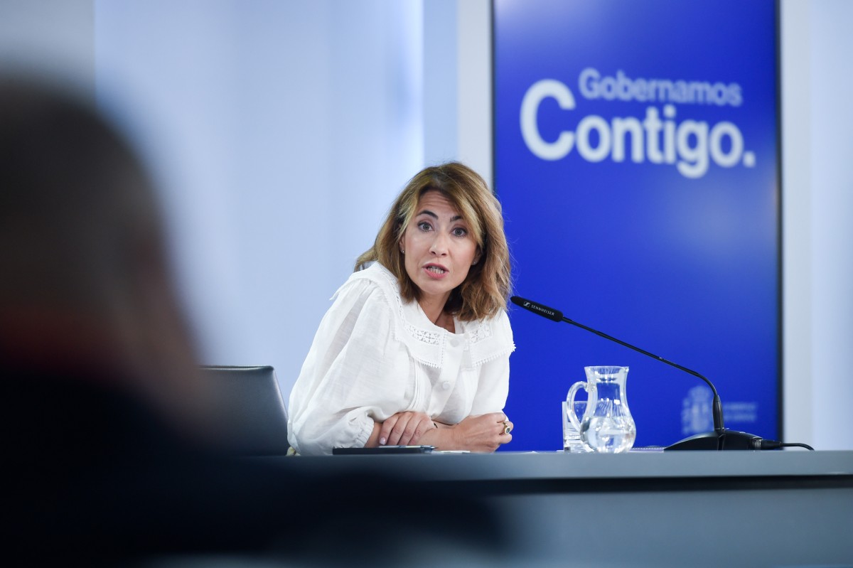 La ministra de Transportes, Movilidad y Agenda Urbana, Raquel Sánchez, tras la reunión del presidente del Gobierno con representantes del sector de la vivienda, en el Palacio de la Moncloa, a 8 de mayo de 2023, en Madrid (España).