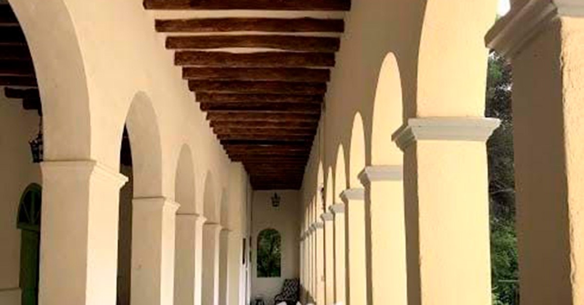 Hotel balneario en Igualada detalle columnas y techo