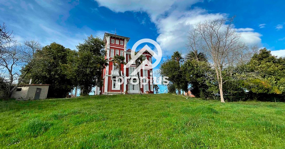 Jardines de la Casa Roja de Colombres