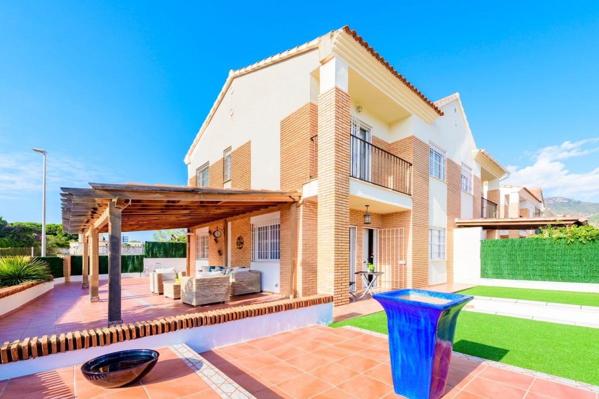 Xalet apariat amb jardí i barbacoa a la venda a Castelló / idealista