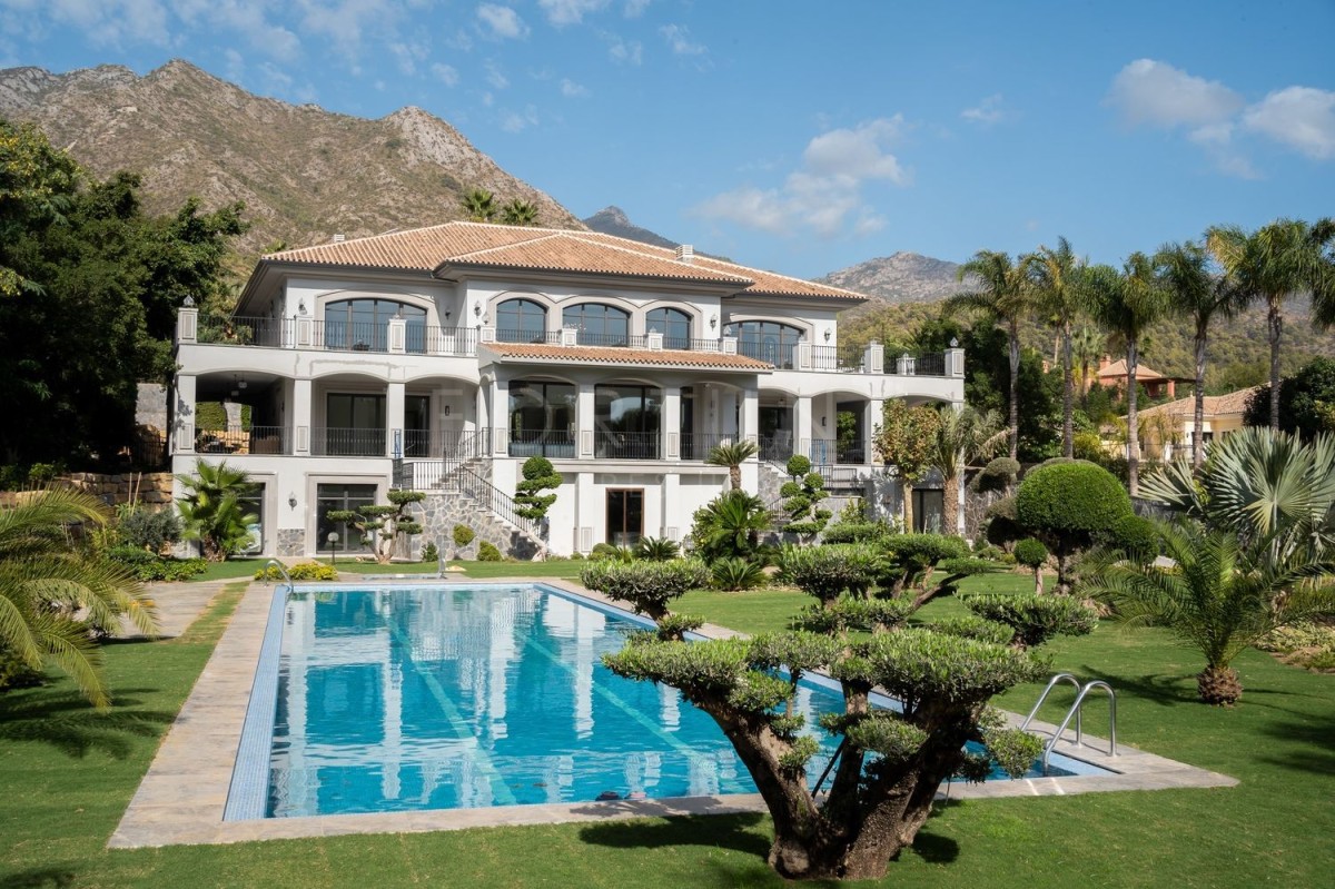Golden Mile villas for sale
