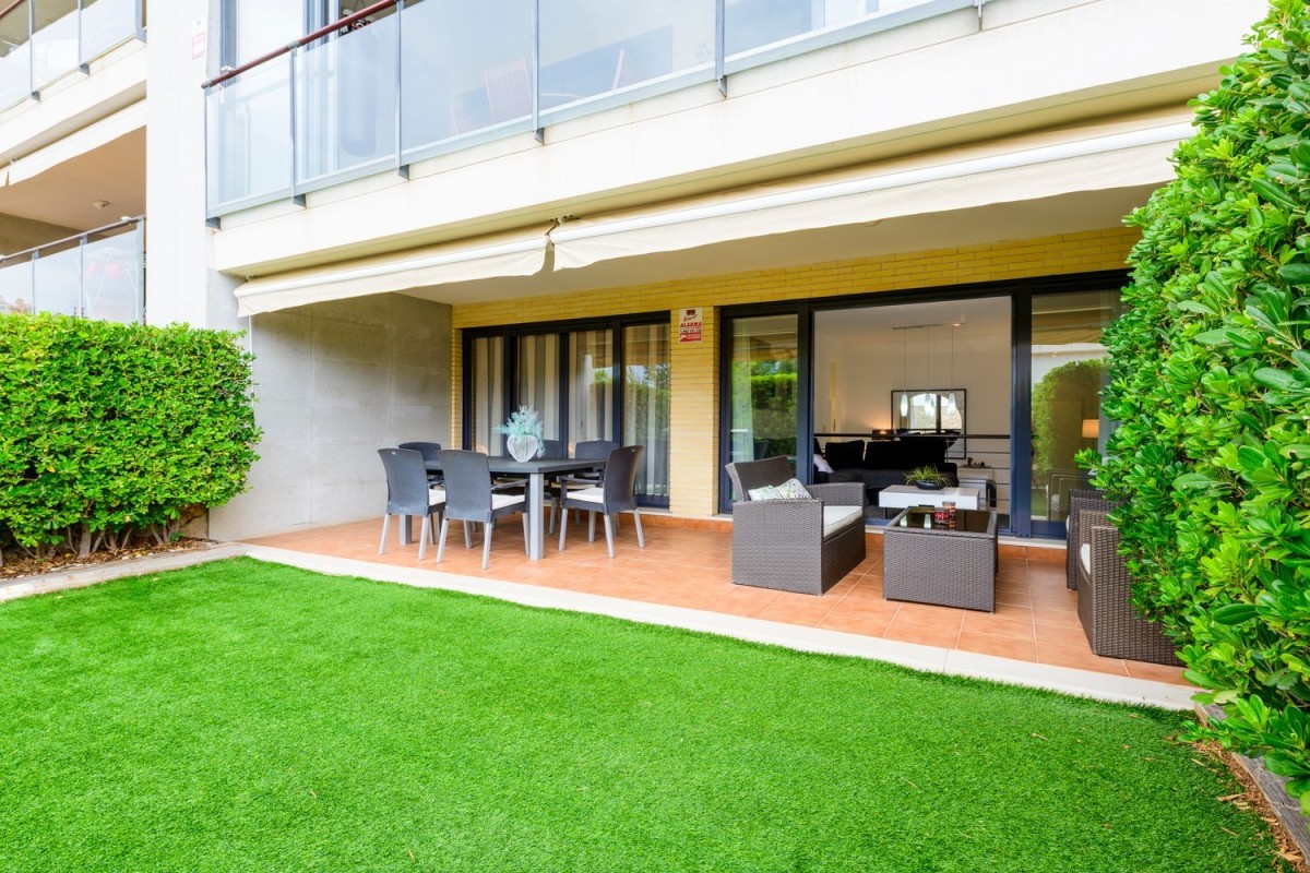 Baix amb terrassa i piscina a la venda a Castelló / idealista