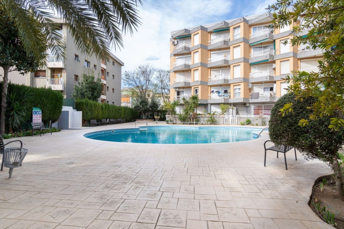 Pis a la venda a Salou, Tarragona, per 105.000 euros / idealista