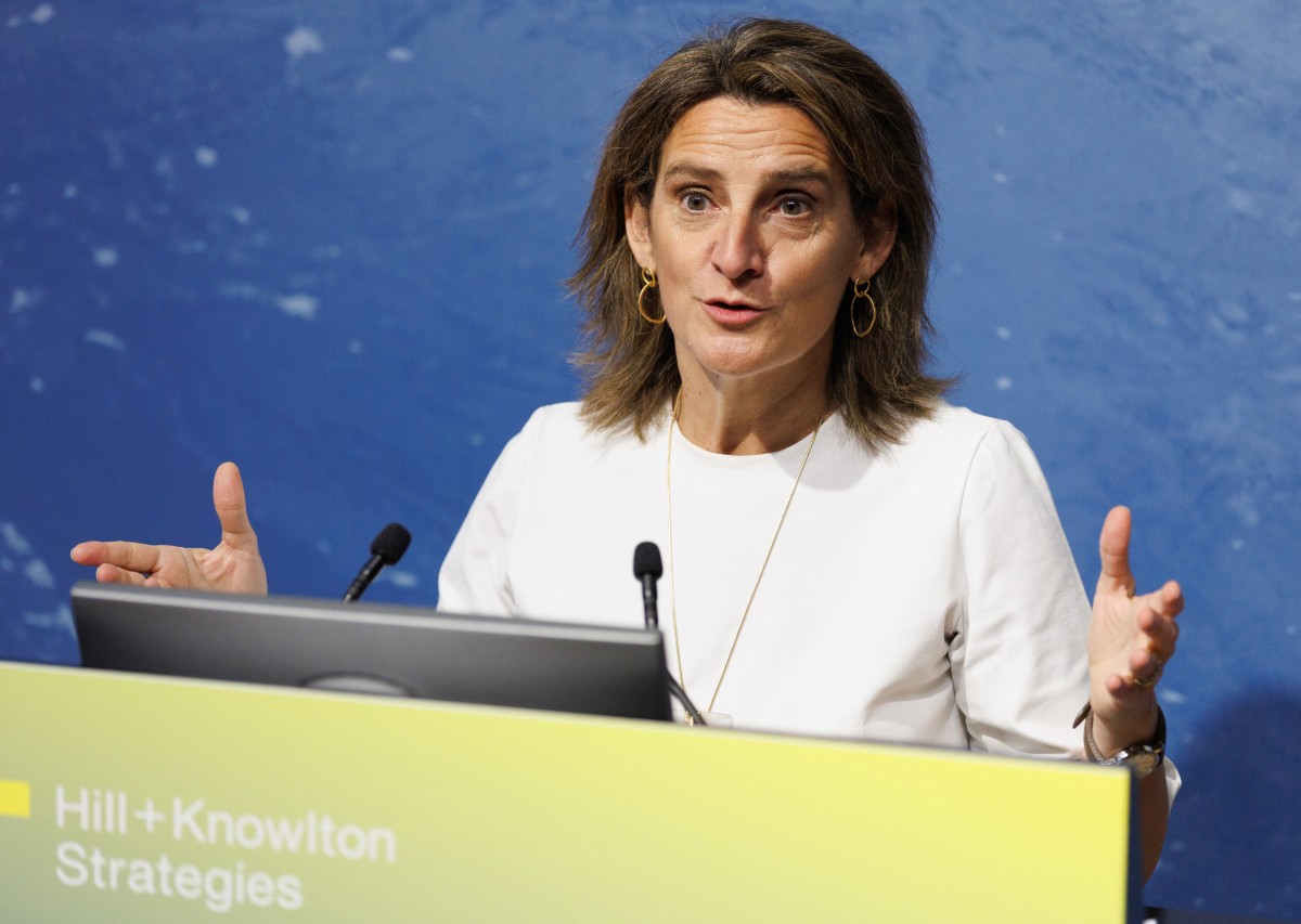 La vicepresidenta tercera del Gobierno y ministra para la Transición Ecológica y el Reto Demográfico, Teresa Ribera, interviene durante la segunda edición de los #EncuentrosHK, en La Matriz-Auditorio, a 12 de junio de 2023, en Madrid (España). Hill+Knowlt