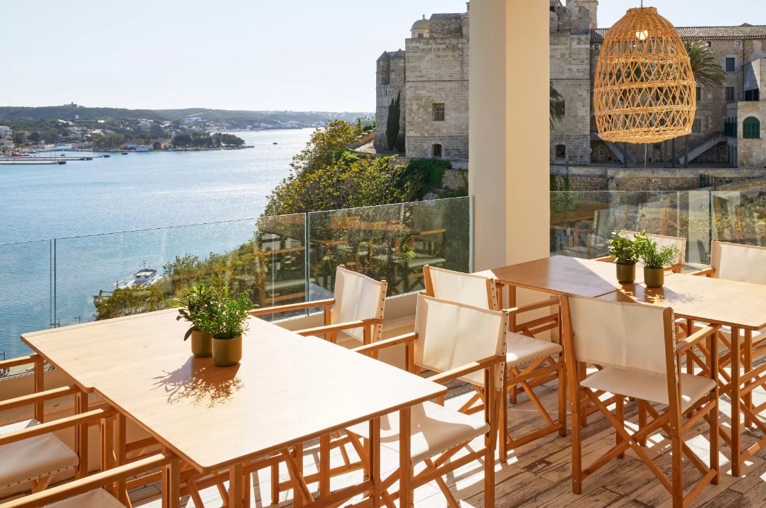 El hotel Catalonia Mirador des Port reabre sus puertas como cuatro estrellas tras invertir 12 millones