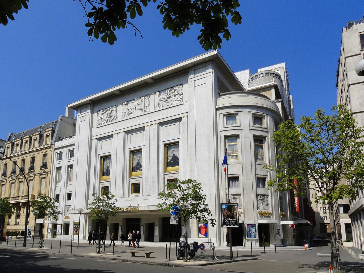 La fachada del Théâtre des Champs-Élysées