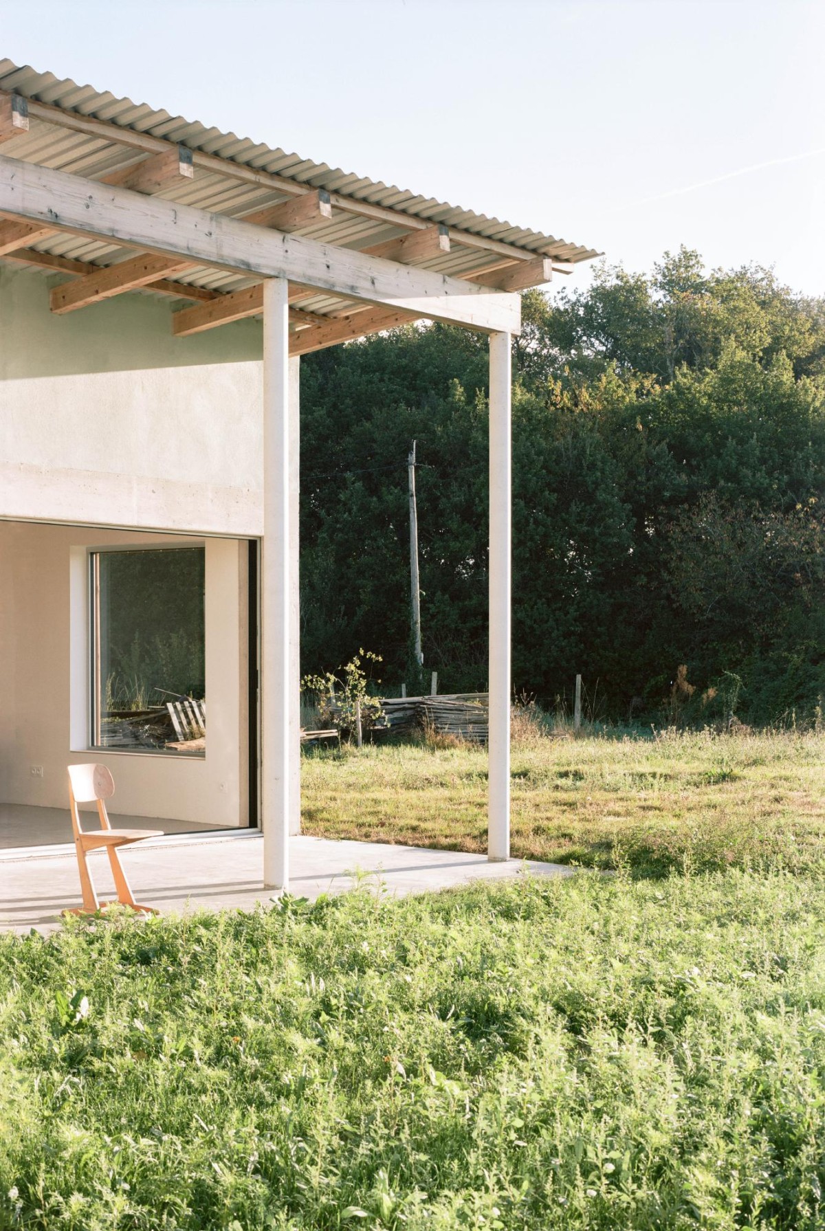 Detalle del porche y exterior