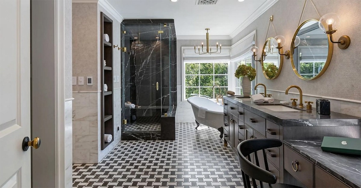 Rihanna pone a la venta una de sus mansiones de Beverly Hills por 9,8 millones de euros
