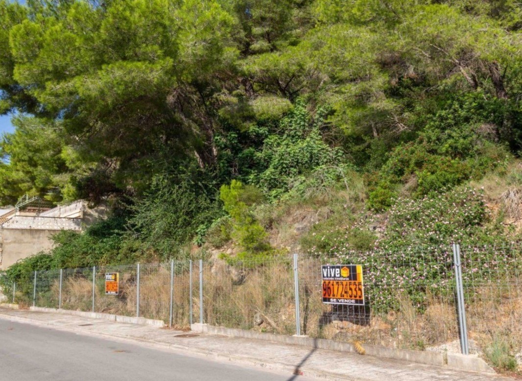 Terreny urbanitzable a la venda a València per 65.900 euros / idealista