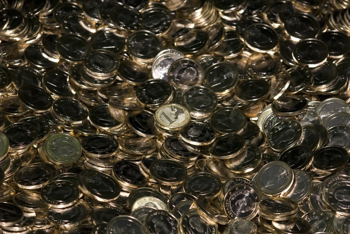 Archivo - Fabricación de monedas de euros en la Fábrica Nacional de Moneda y Timbre.