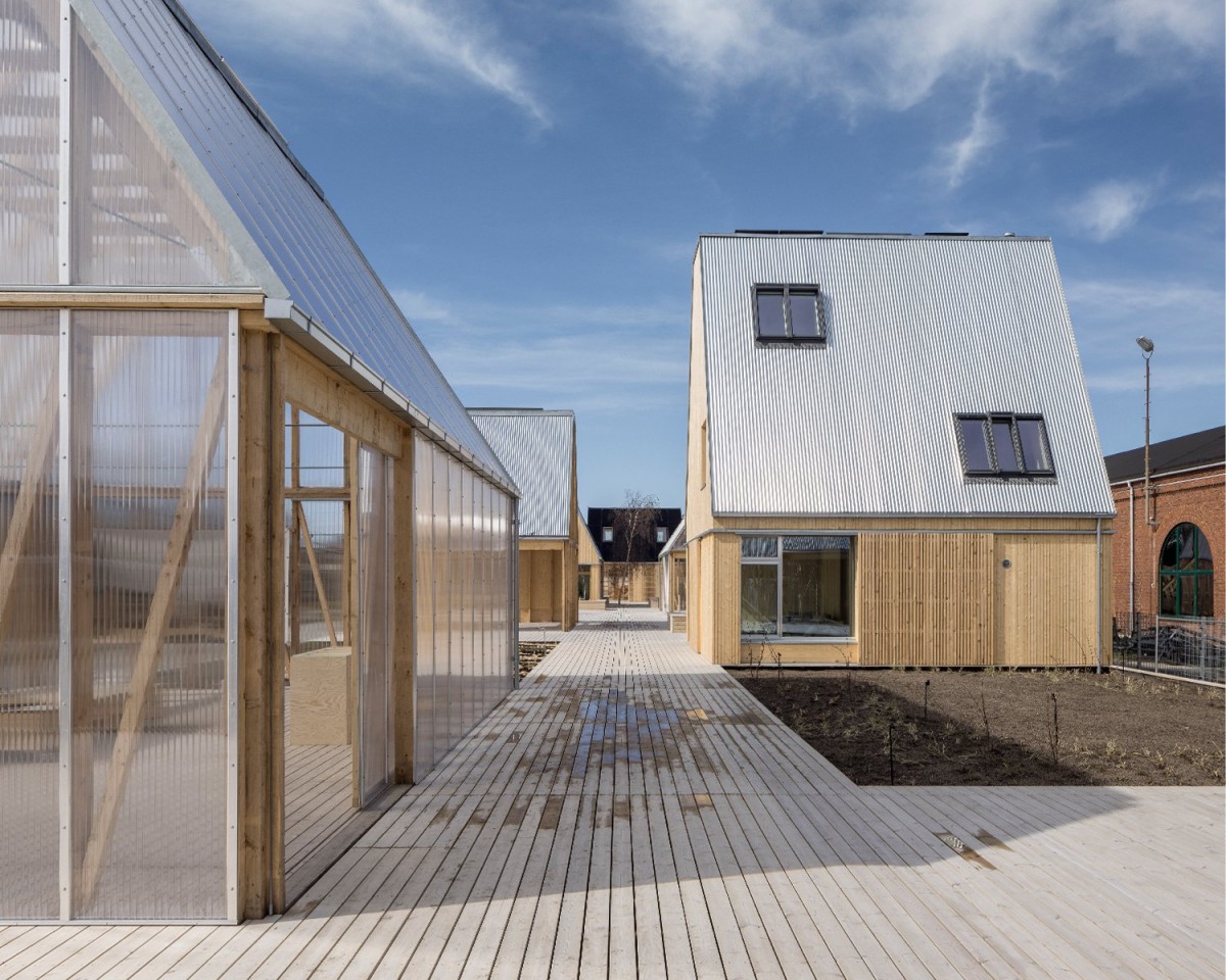 Los materiales pueden apreciarse en los pabellones construidos parcialmente