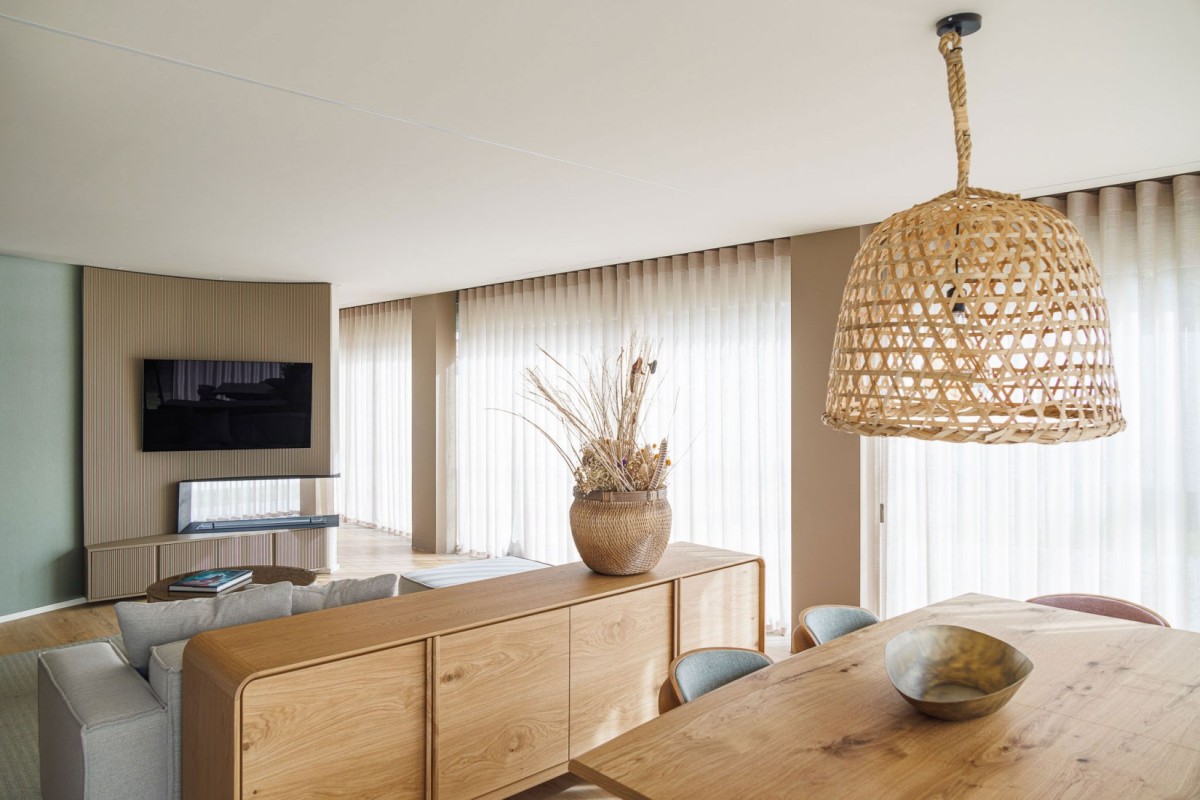 El movimiento de los muros y el juego de “mordidas” es uno de los aspectos más característicos de la casa