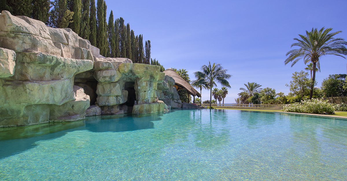 Tiene además una piscina climatizada