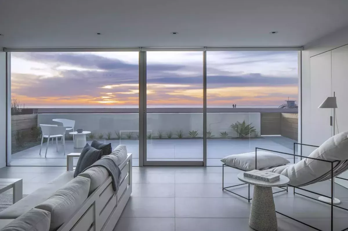 Stunning minimalist design on Californian coast