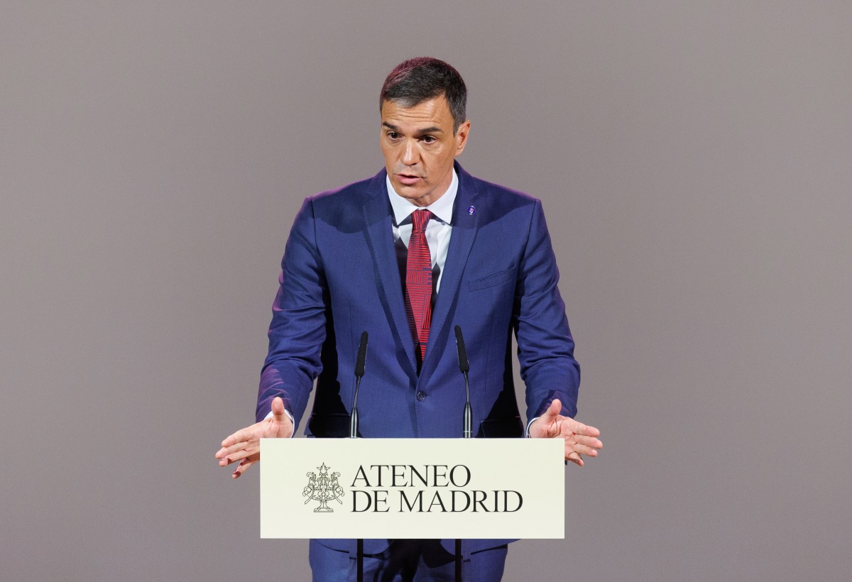 El presidente del Gobierno en funciones y secretario general del PSOE, Pedro Sánchez, interviene en 'Los desayunos del Ateneo'