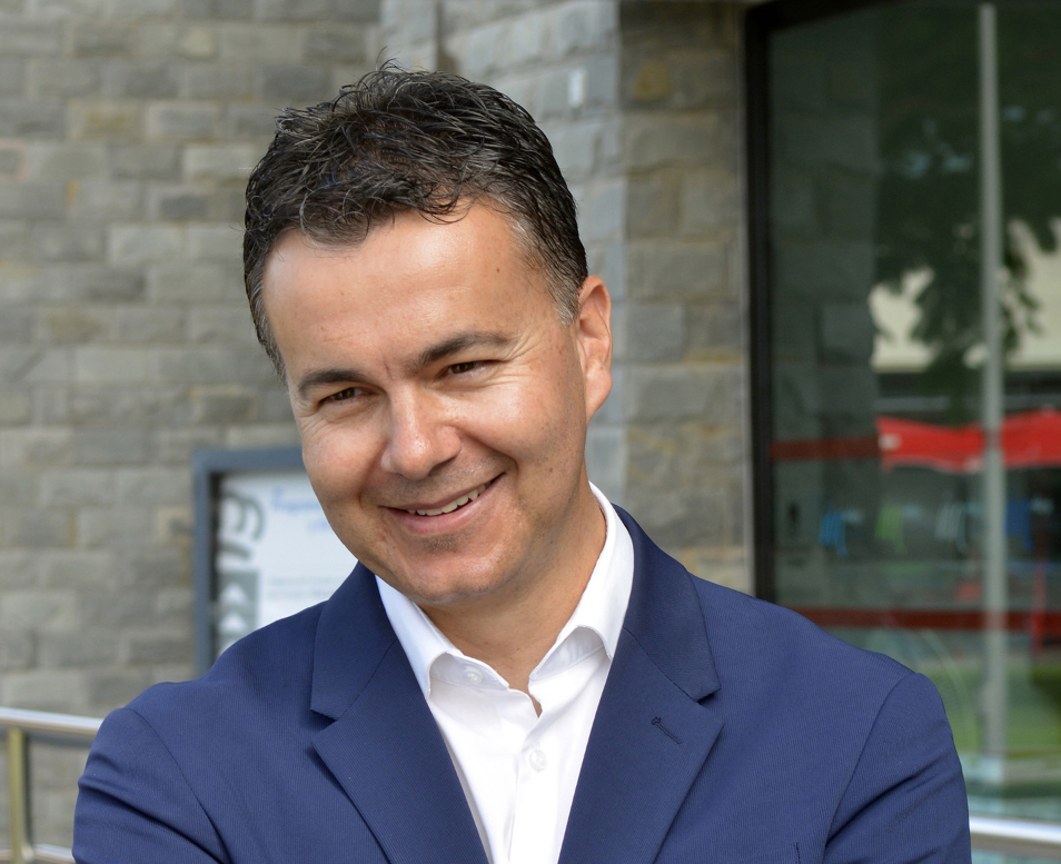 El ministro de Industria, Comercio y Turismo en funciones, Héctor Gómez, durante una visita al Centro de Desarrollo Turístico Costa Adeje (CDTCA)