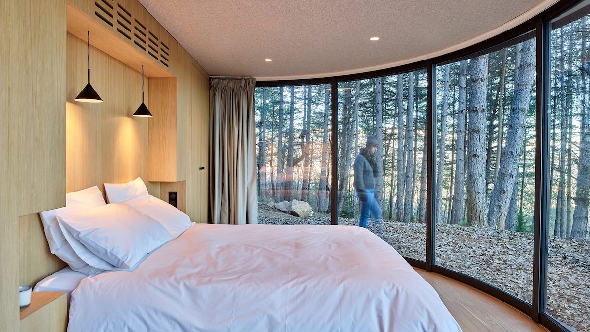 Se monta en dos días