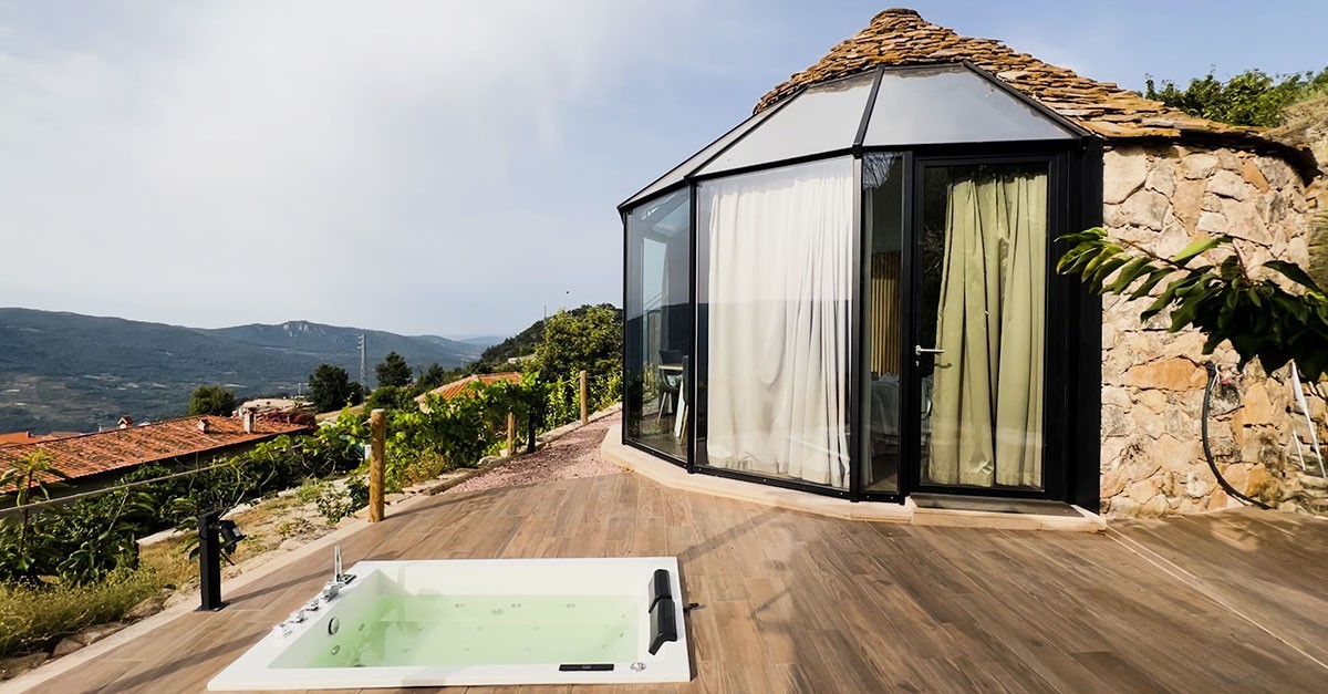 From shepherds' huts to luxury glamping: we explore Valle del Jerte's rural accommodation