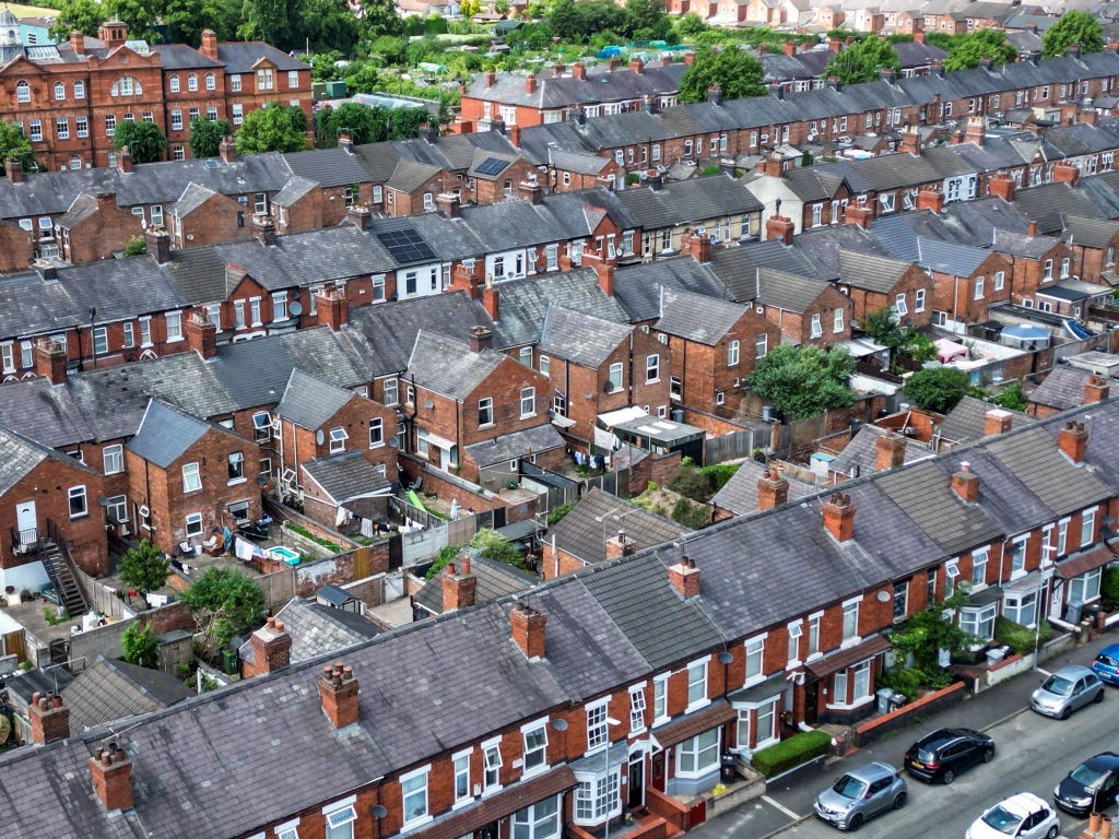UK house prices drop again in July (-3.8%)