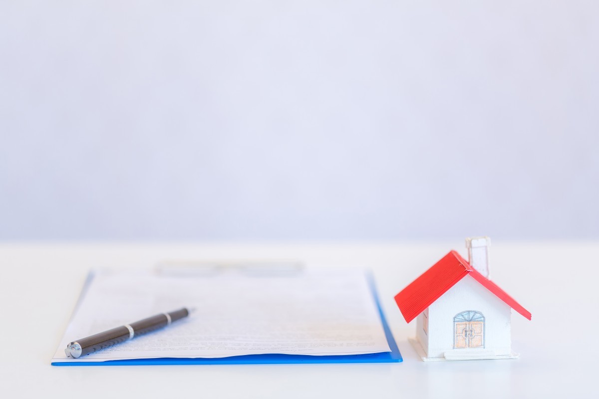 How much does it cost to register a house at Land Registry?