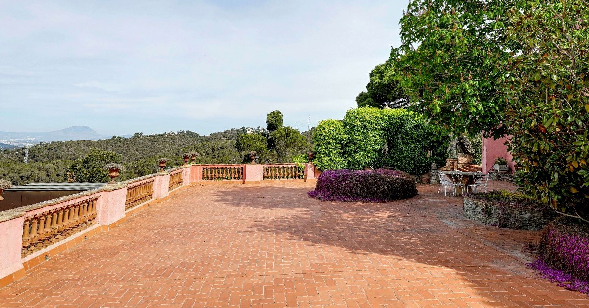Impressive country house for sale in Barcelona for €5.5 million