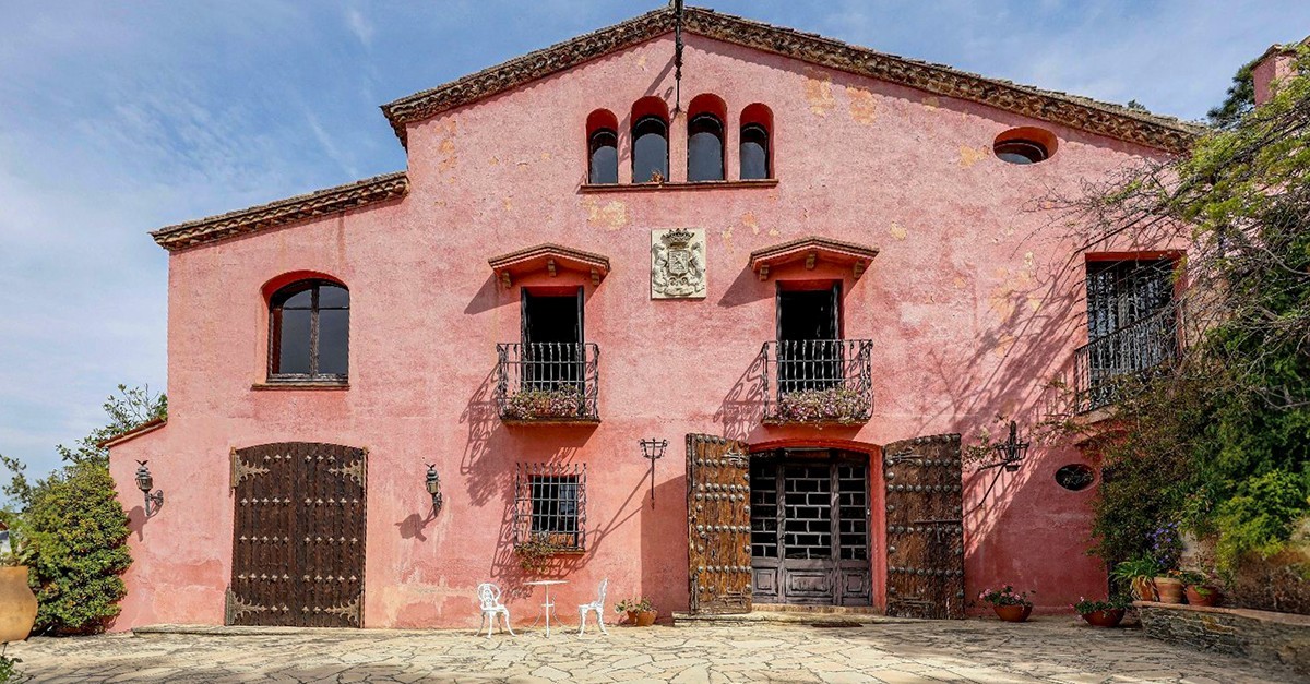 Impressive country house for sale in Barcelona for €5.5 million