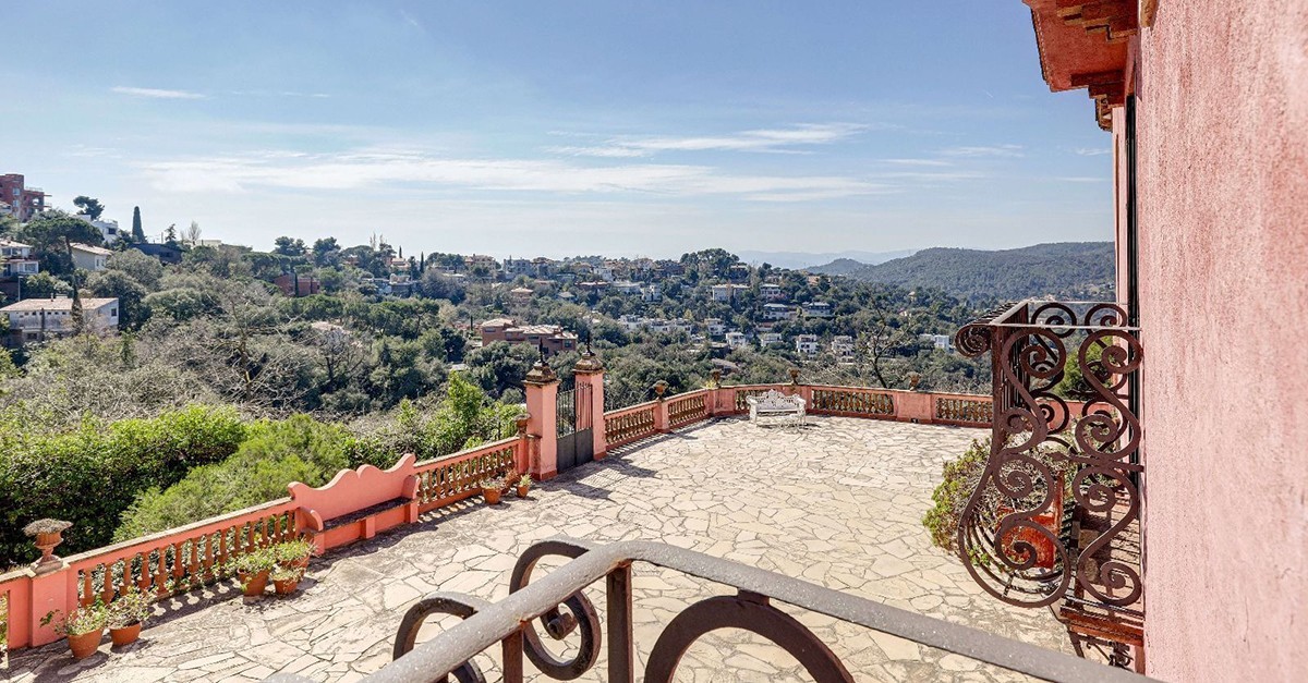 Impressive country house for sale in Barcelona for €5.5 million