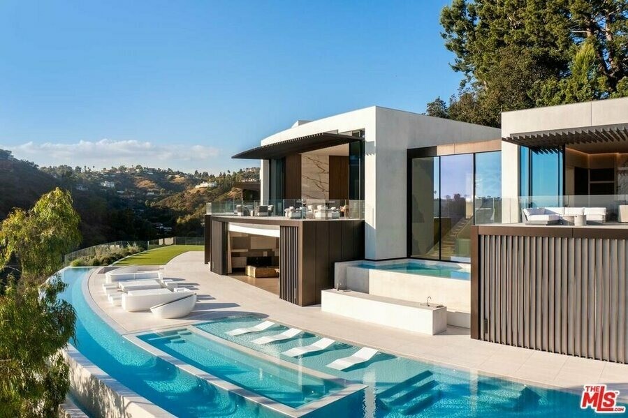 Megamansión en Bel-Air (Los Ángeles, CA). Piscina