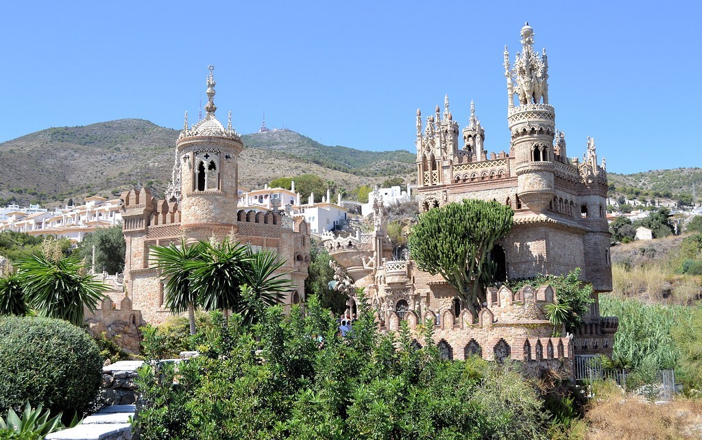 What are the top 6 Spanish towns to retire in?