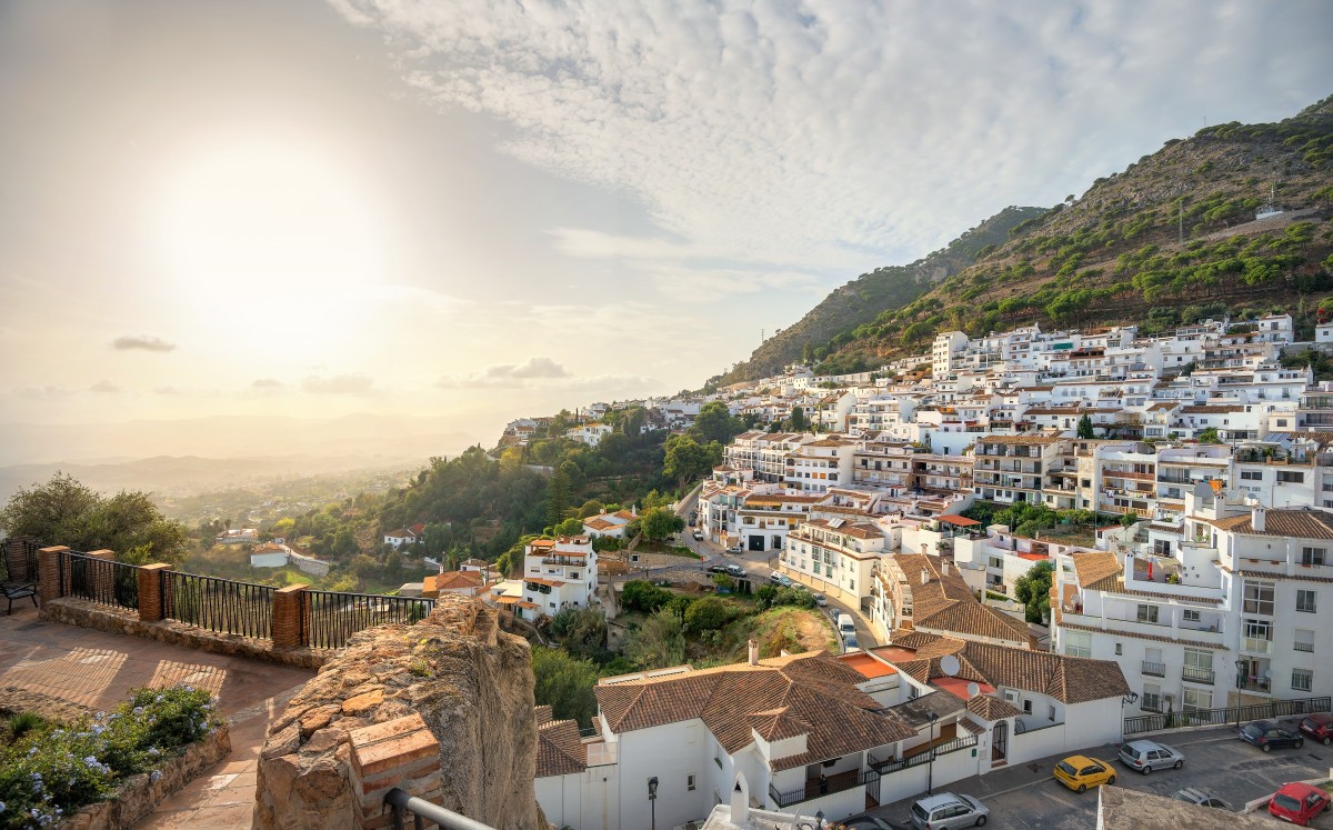 What are the 6 best Spanish towns to retire in?