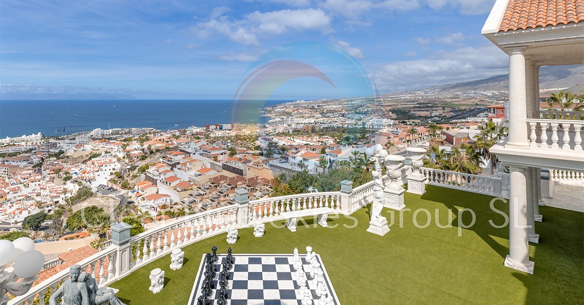 Fairytale castle with "human-sized" chess set for sale for €8.5 million