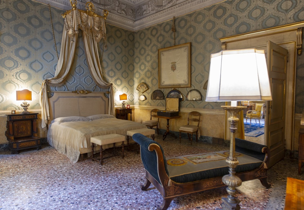 Sala Azzurra, Palazzo Moroni